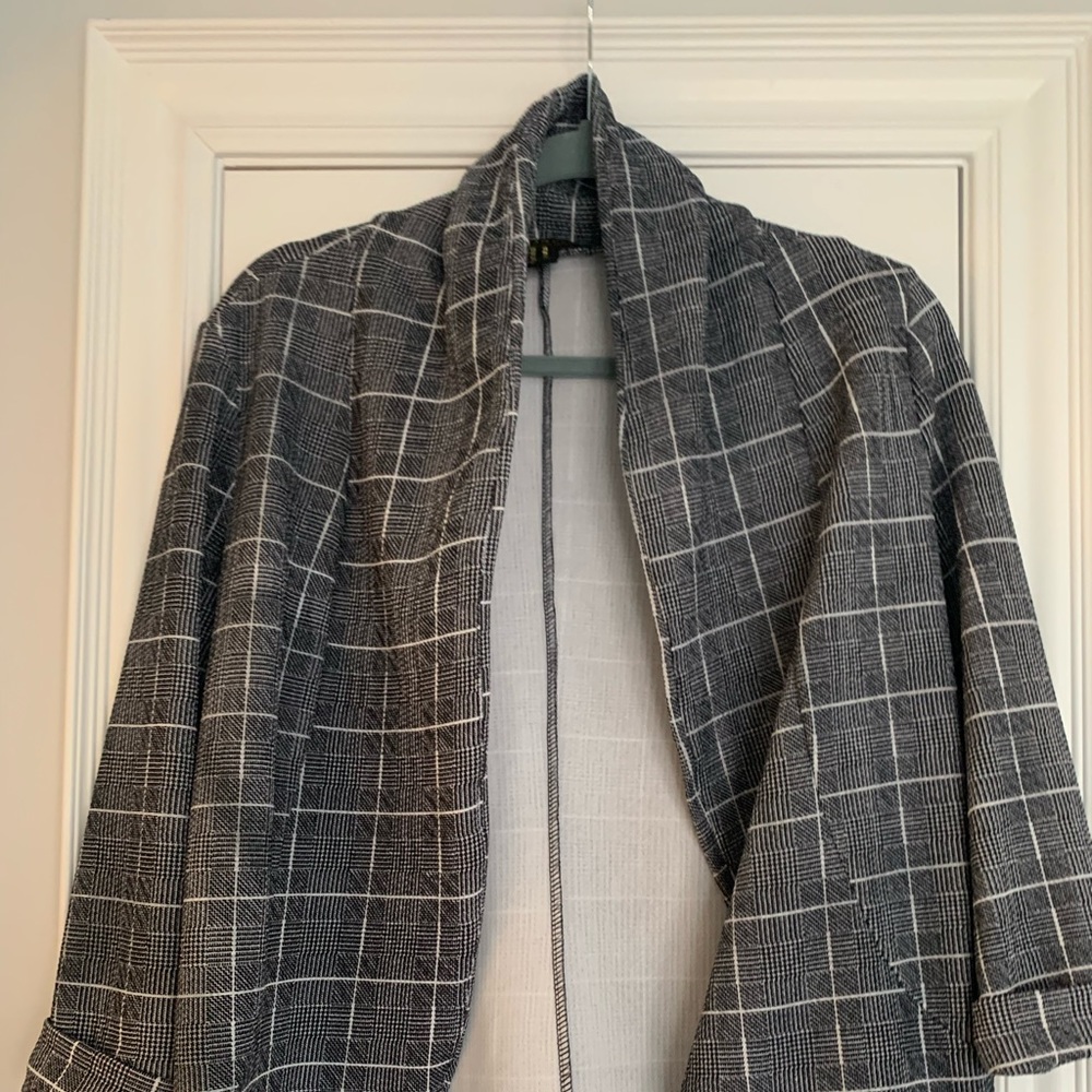 Navy and white blazer-style top - Picture 2 of 3